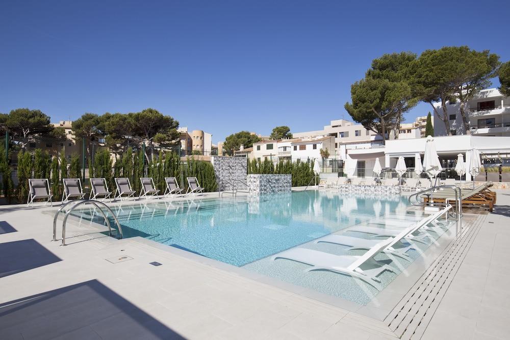 Hotel Bella Playa & Spa Cala Ratjada  Exterior photo